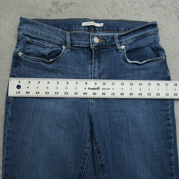 Levi's Jeans Women's Size 10M Blue Mid-Rise Classic Straight Denim 28.5" Inseam - Picture 8 of 16